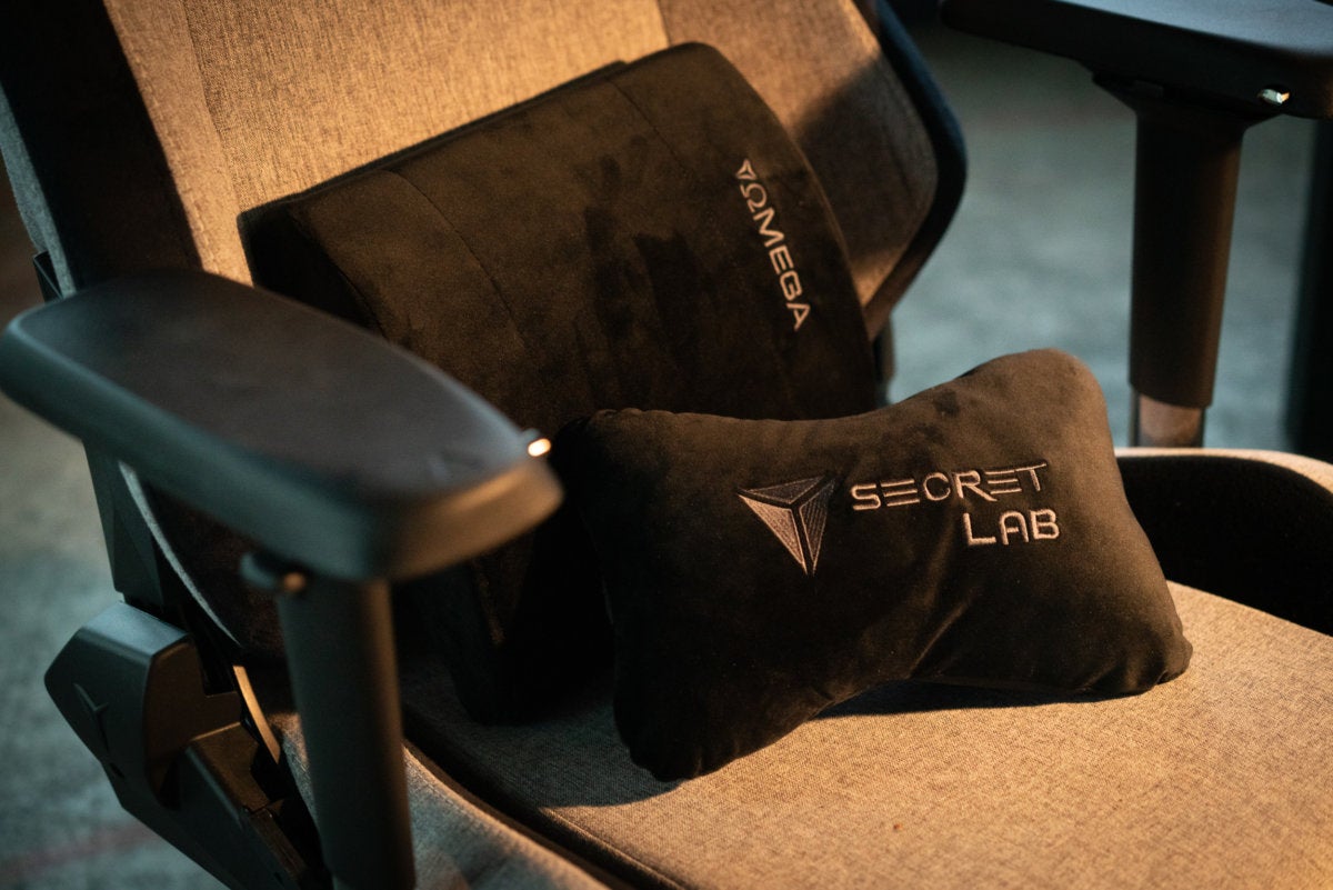 Secretlab Omega Softweave Gaming Chair Firmly Comfortable