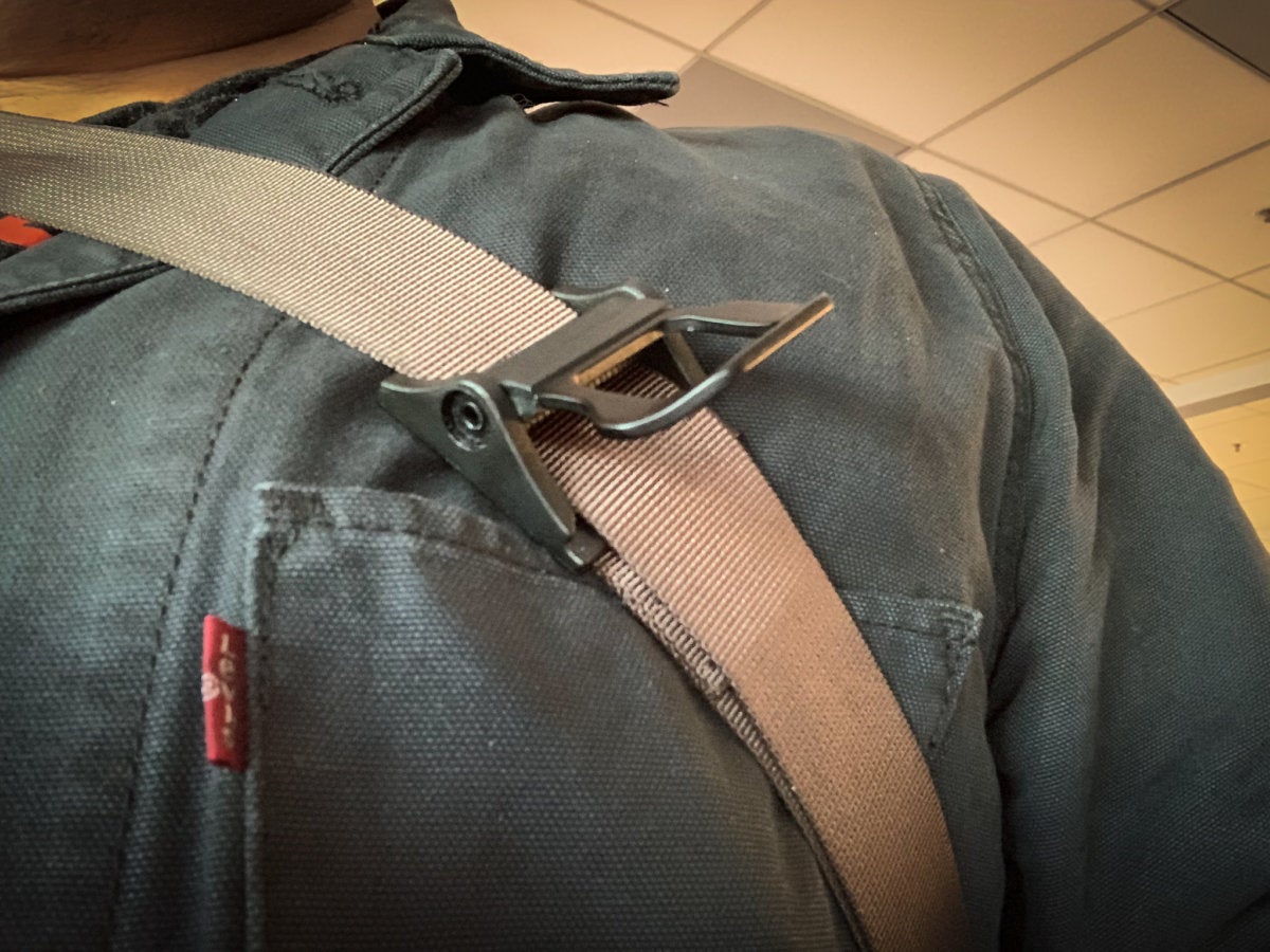 Sutter Tech Sling review A great daily carry for MacBooks or