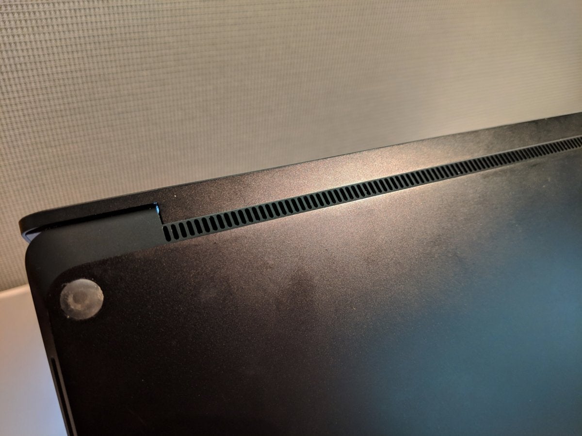 Microsoft Surface Laptop 2 vents
