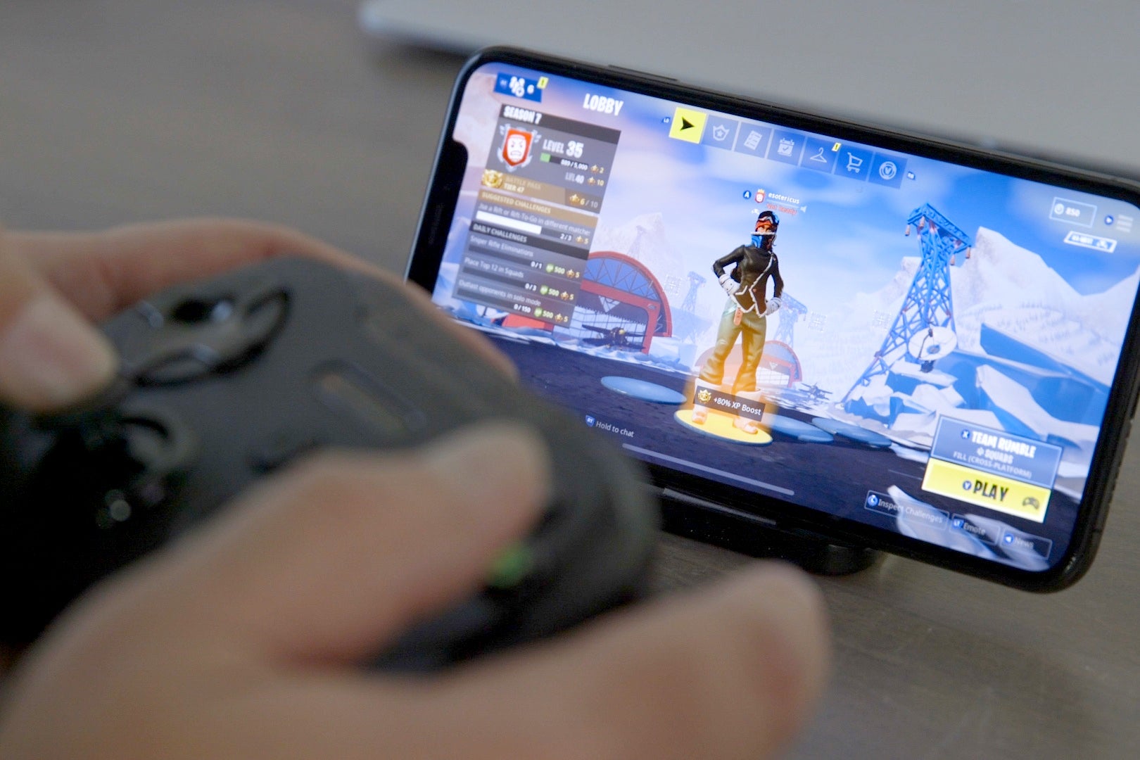 fortnite for iphone now supports mfi controllers and that s a total game changer - nintendo switch fortnite controller sensitivity