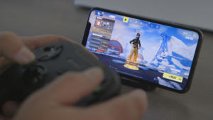 Use a controller with Fortnite on the iPhone
