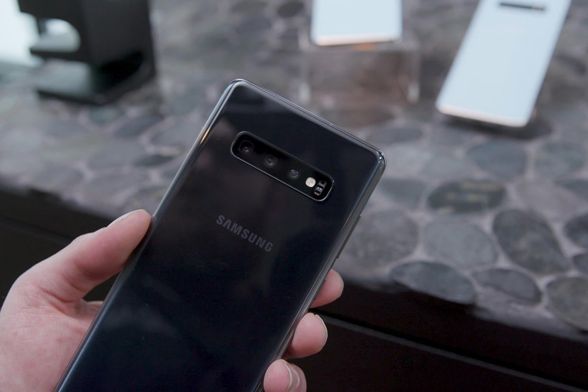 Samsung s10 авито. Samsung s10 Black. Samsung s10 Plus Black. Самсунг s10 Plus черный. Samsung Galaxy s10e черный.