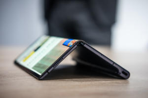 Huawei delays the launch of its $2,600 folding Mate X phone, surprising no one