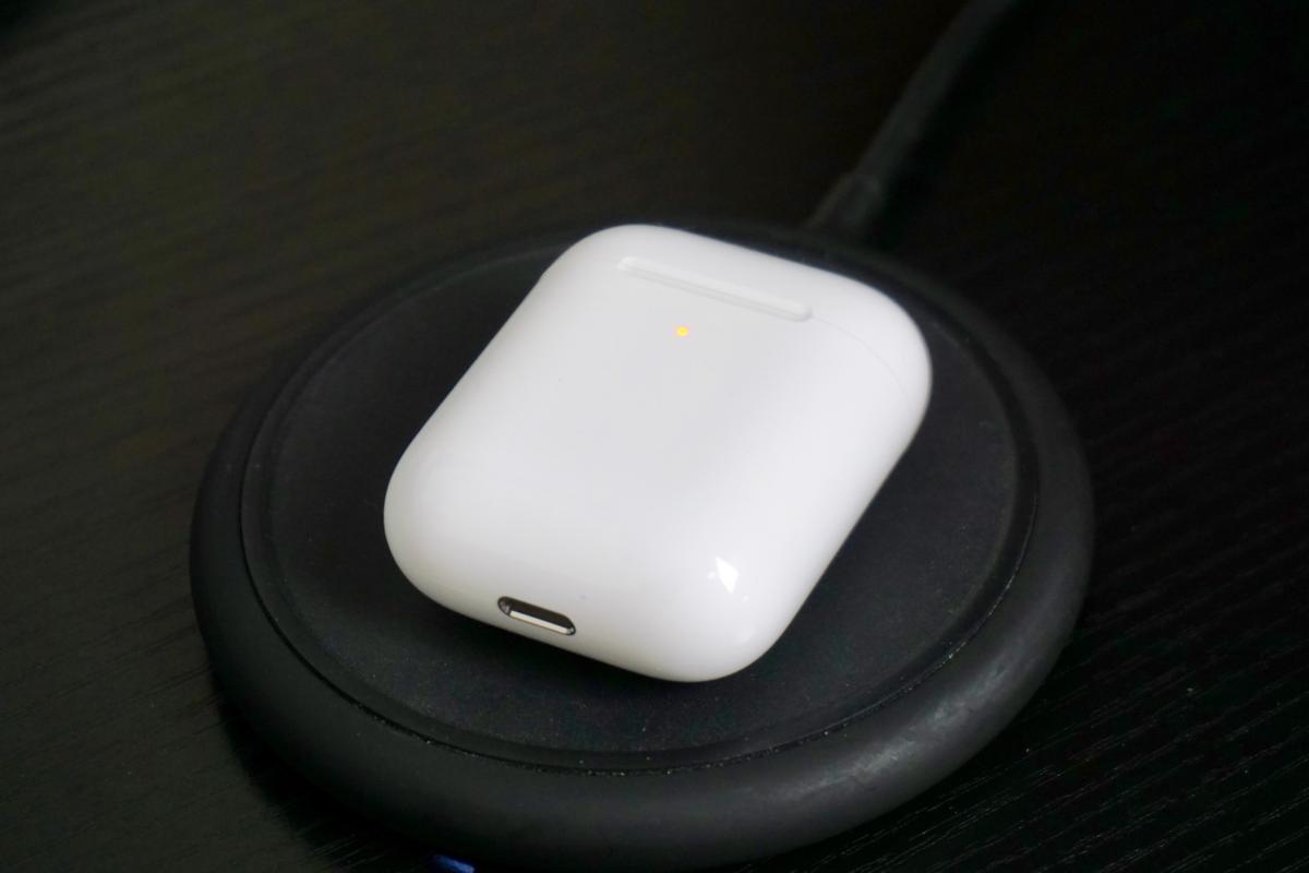 Do second gen 2025 airpods have wireless charging