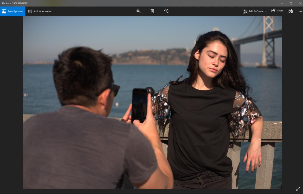 Windows 10 April 2019 Update raw in photos
