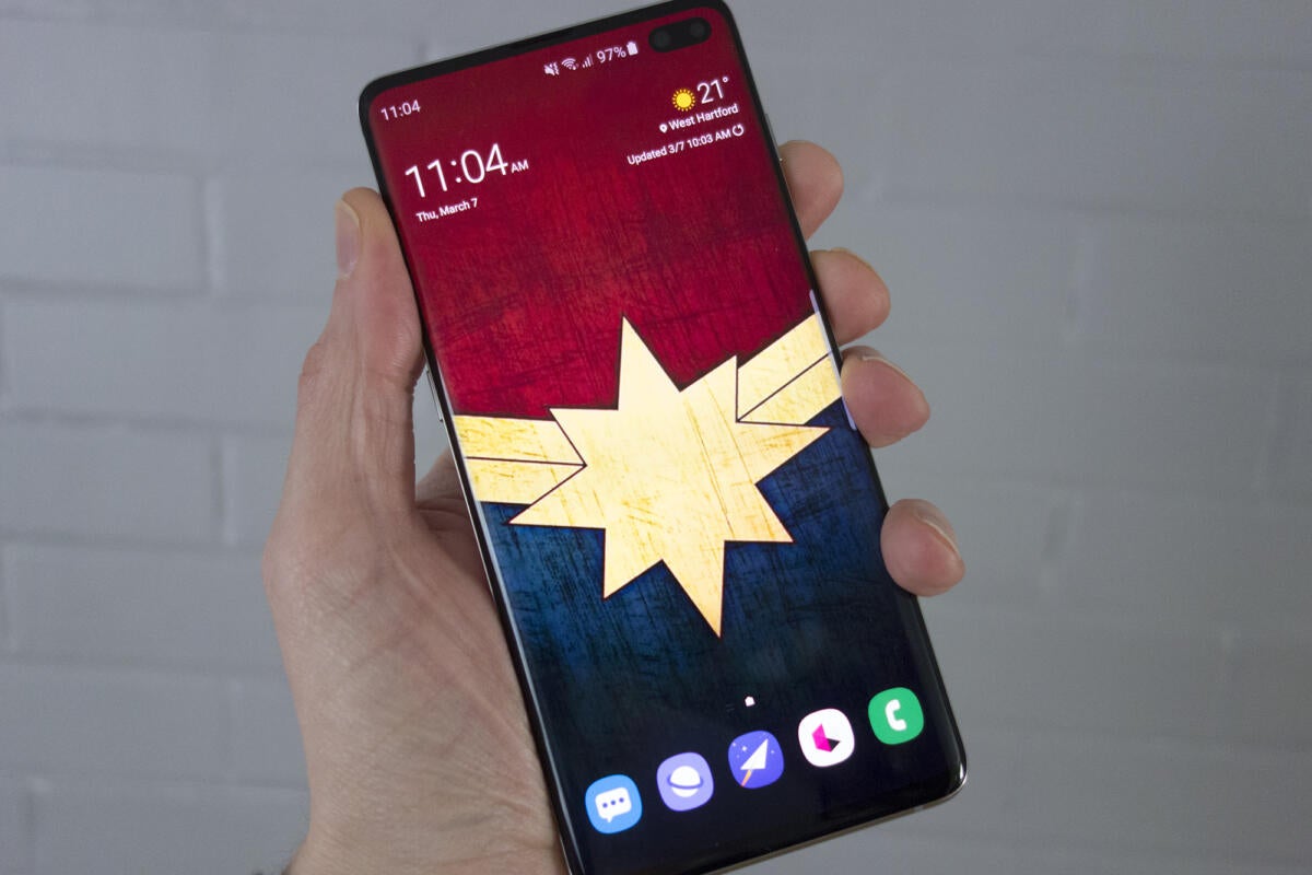  Samsung  Galaxy S10  review The phone that goes higher 