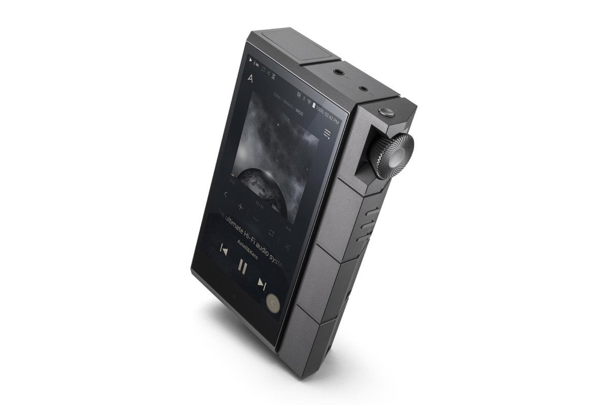 3/4 view of the new Astell&Kern Kann Cube