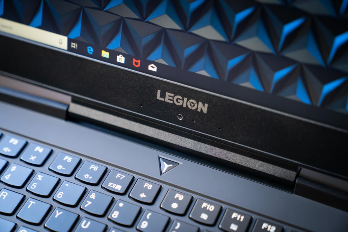 lenovo legion y7000 display keyboard detail