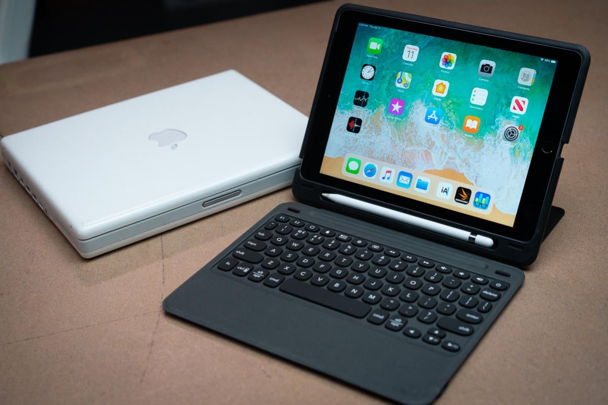 zagg-slim-book-go-keyboard-case-for-9-7-inch-ipad-review-pressing-all