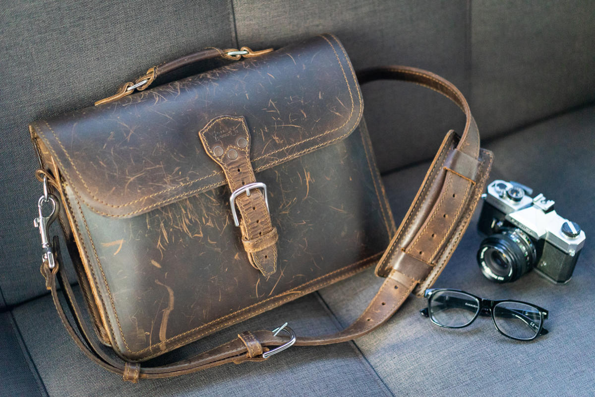 Saddleback Leather Thirteener Thin Leather Briefcase review: Tough scuff