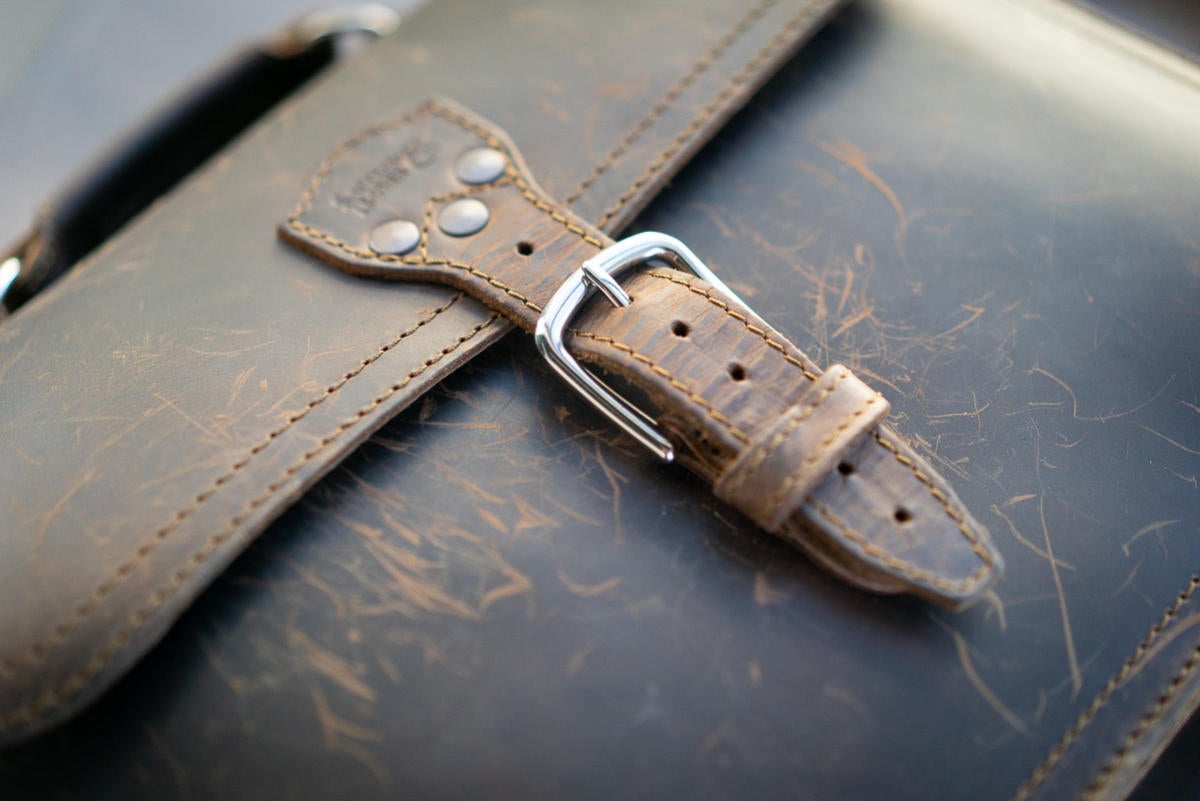 saddleback thirteener buckle