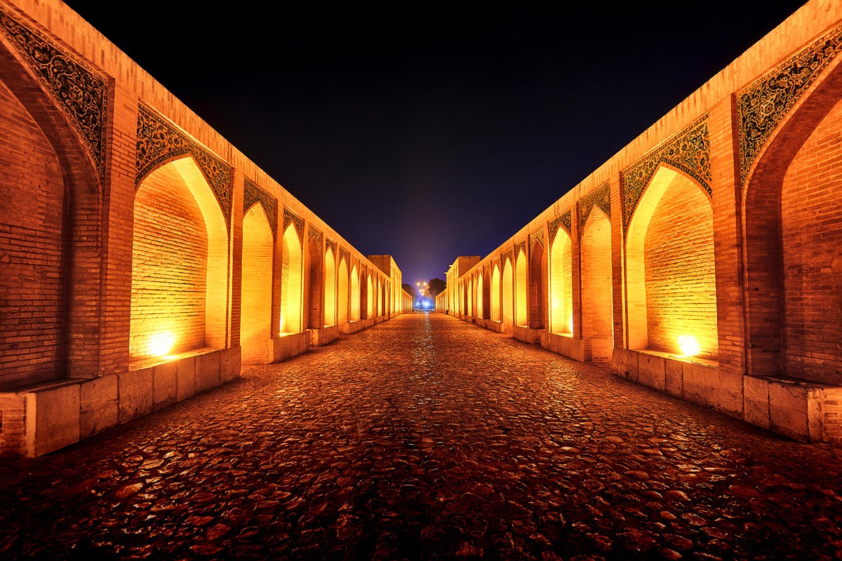 CIO | Middle East  >  Iran  >  Isfahan  >  Khaju Bridge  >  Architecture / structure / connection