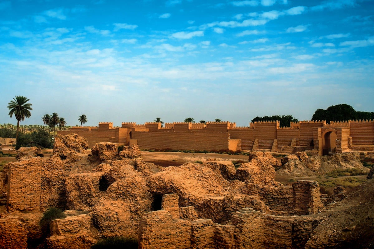 CIO | Middle East  >  Iraq  >  Hillah  >  Panorama of Babylon ruins