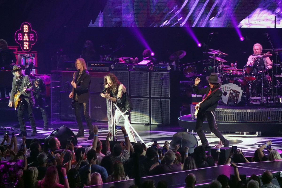 Aerosmith: Deuces Are Wild: A behind-the-scenes look at the advanced ...