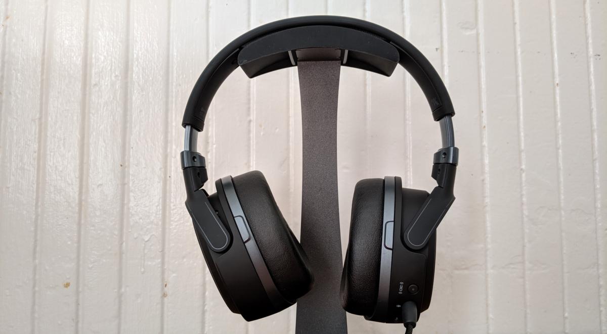 Audeze Mobius