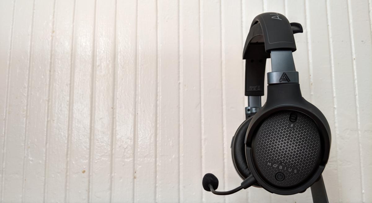 Audeze mobius online specs