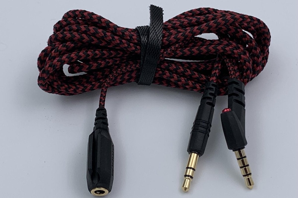 The M-100 Master comes with two cables—both with high quality nylon braiding. The included audio sha