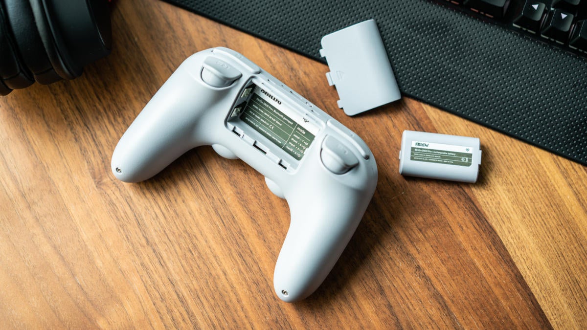 8bitdo Sn30 Pro Review Vintage Style Meets Modern Hardware Software Pcworld