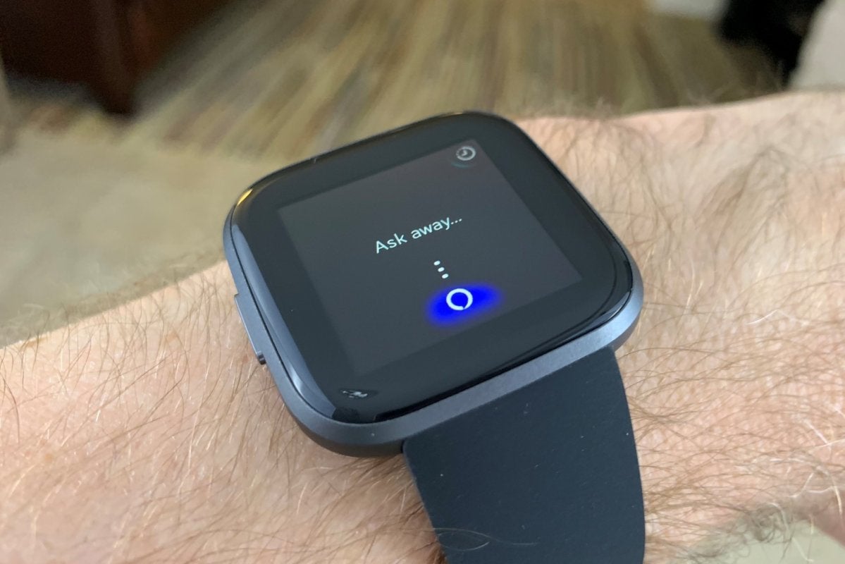 does the fitbit versa have alexa