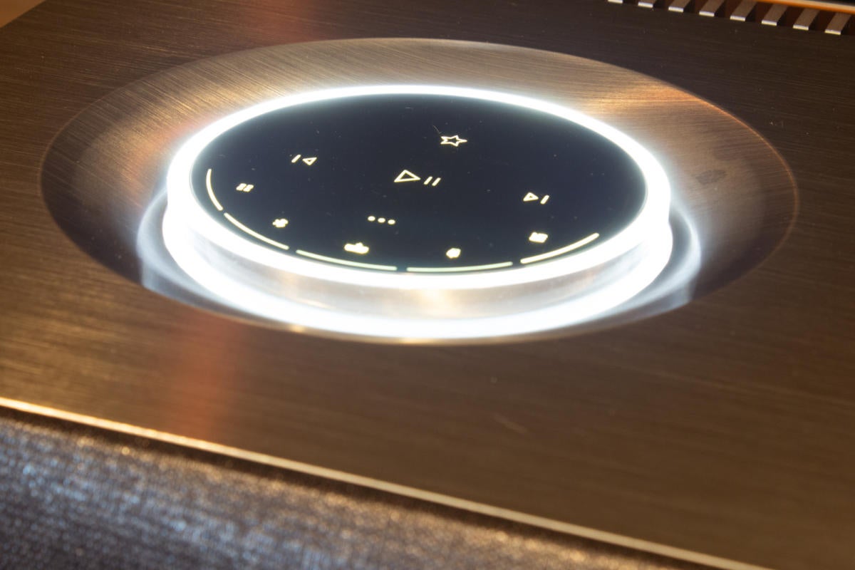 naim control wheel with buttons