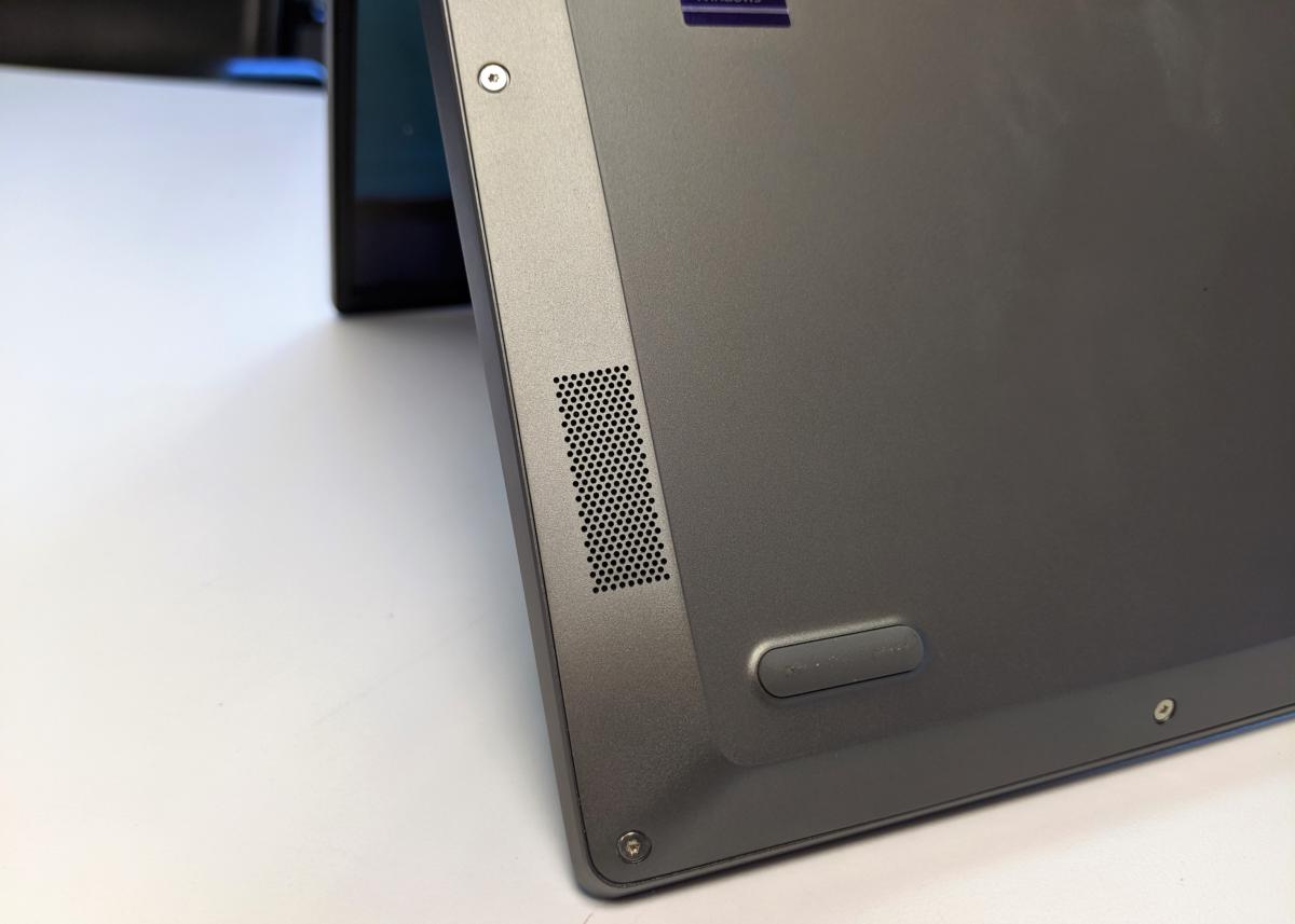 Lenovo ThinkBook 13s screws and speakers