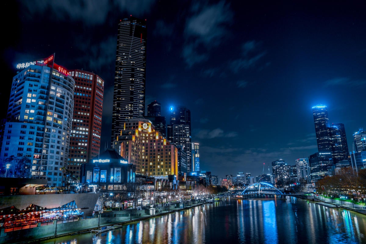 Australia  >  Melbourne  >  Skyline / cityscape / Saint Kilda Road