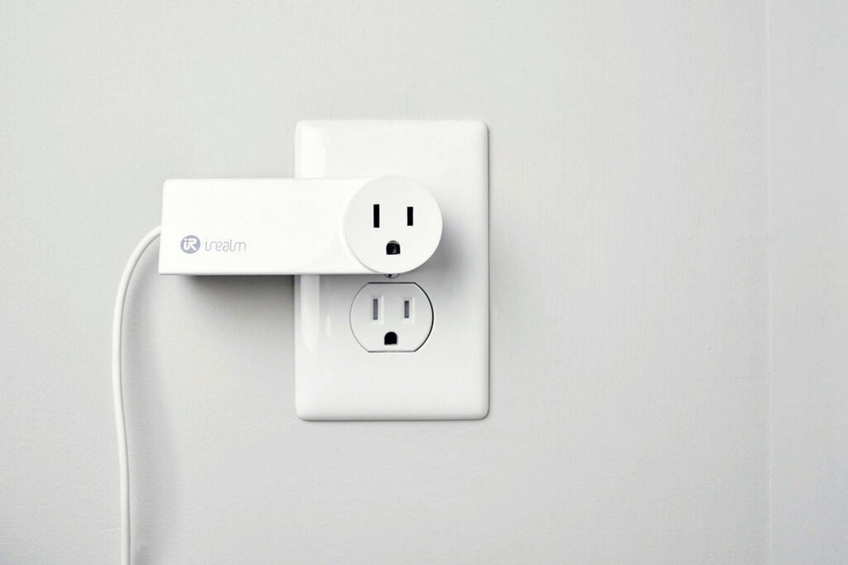 irealm smart plug in wall 2