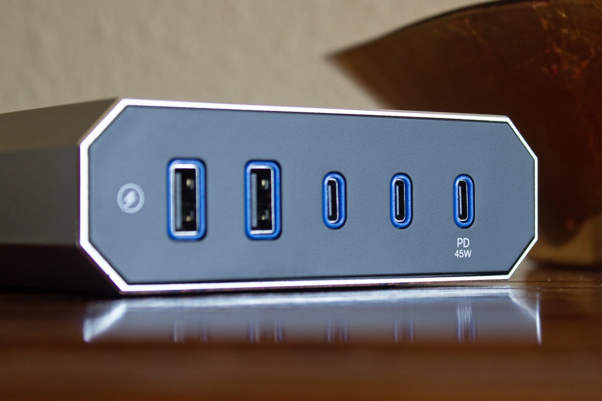 austere surge protector usb ports