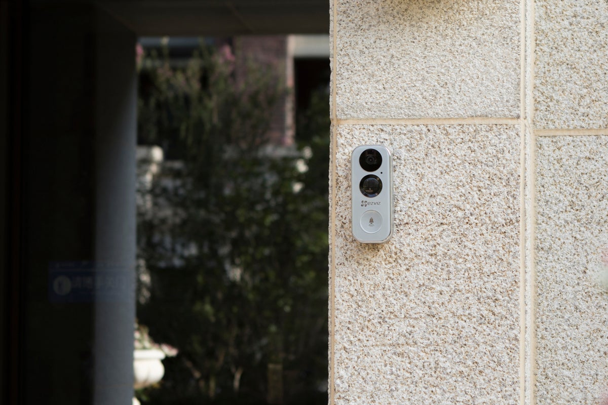 photo of EZVIZ DB1 video doorbell review: Local video storage is this wired doorbell’s best feature image