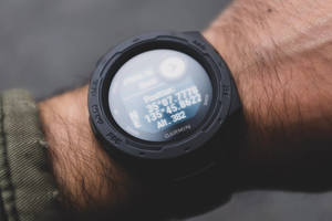 find the right garmin watch for 2019s black friday