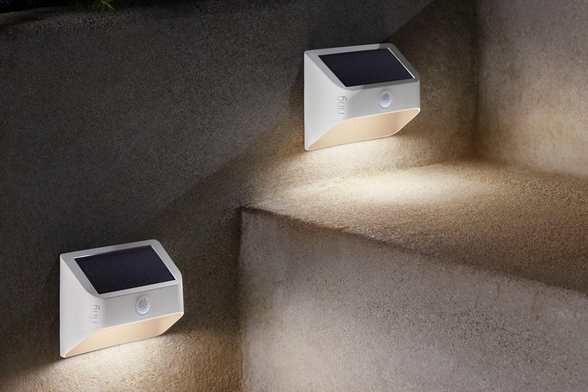 2019 lifestyle smartlighting steplightsolar white concretesteps
