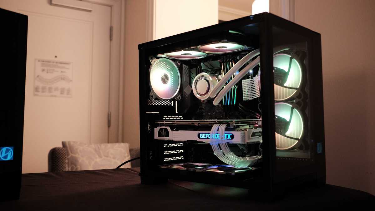 Lian Li S Smaller Take On Its Popular O11 Dynamic Is All About Room For Radiators Pcworld Lian Li S Smaller Take On Its Popular O11 Dynamic Is All About Room For Radiators Pcworld