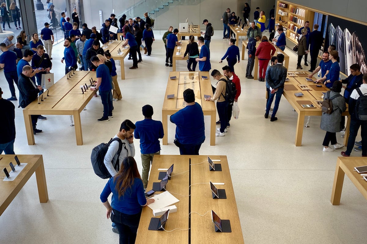 Shop Talk: Apple Store on the move at Stanford?, News