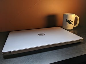 Dell Inspiron 15 7000 - Work Area