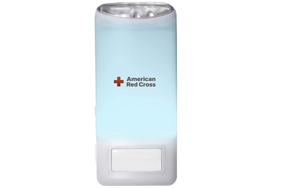 مراجعة Eton American Red Cross Blackout Buddy Color: من السهل العثور على مصباح يدوي متعدد الاستخدامات هذا في حالات الطوارئ 142