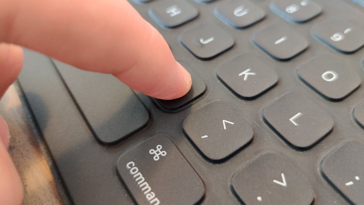 ipad pro 2020 review keyboard press 1600