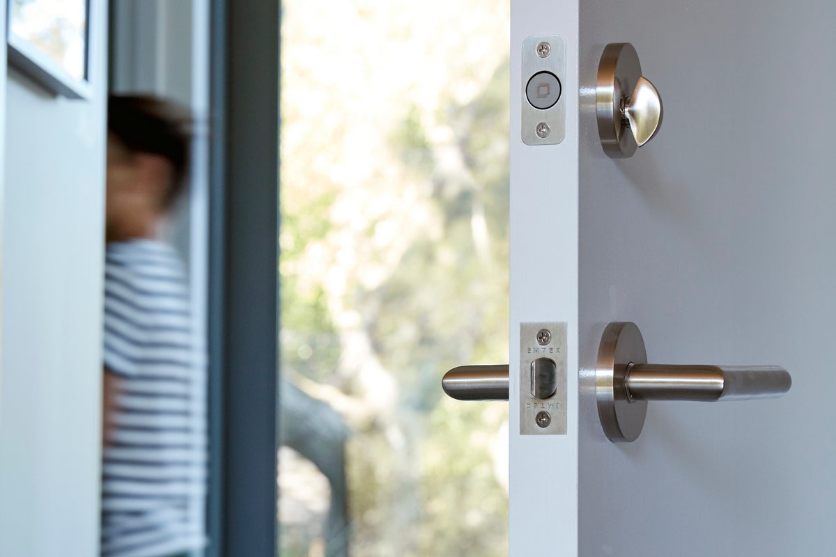 Review: Level Bolt is a stealthy smart lock contending with an imperfect  world – Six Colors