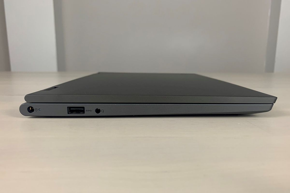 lenovo yoga c640 13iml left side