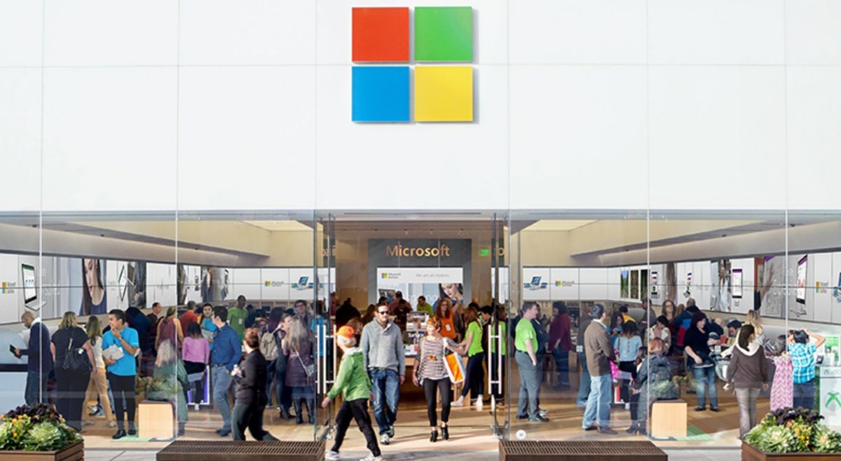 Microsoft Closing All But Four Stores