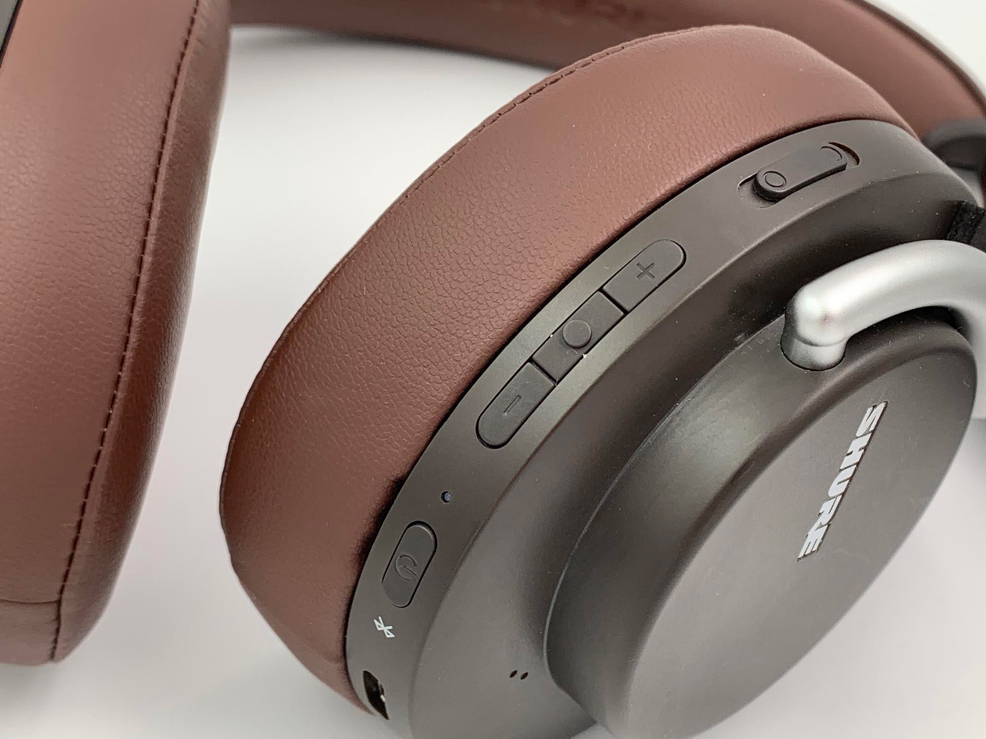 shure-aonic-50-wireless-active-noise-cancelling-headphone-review