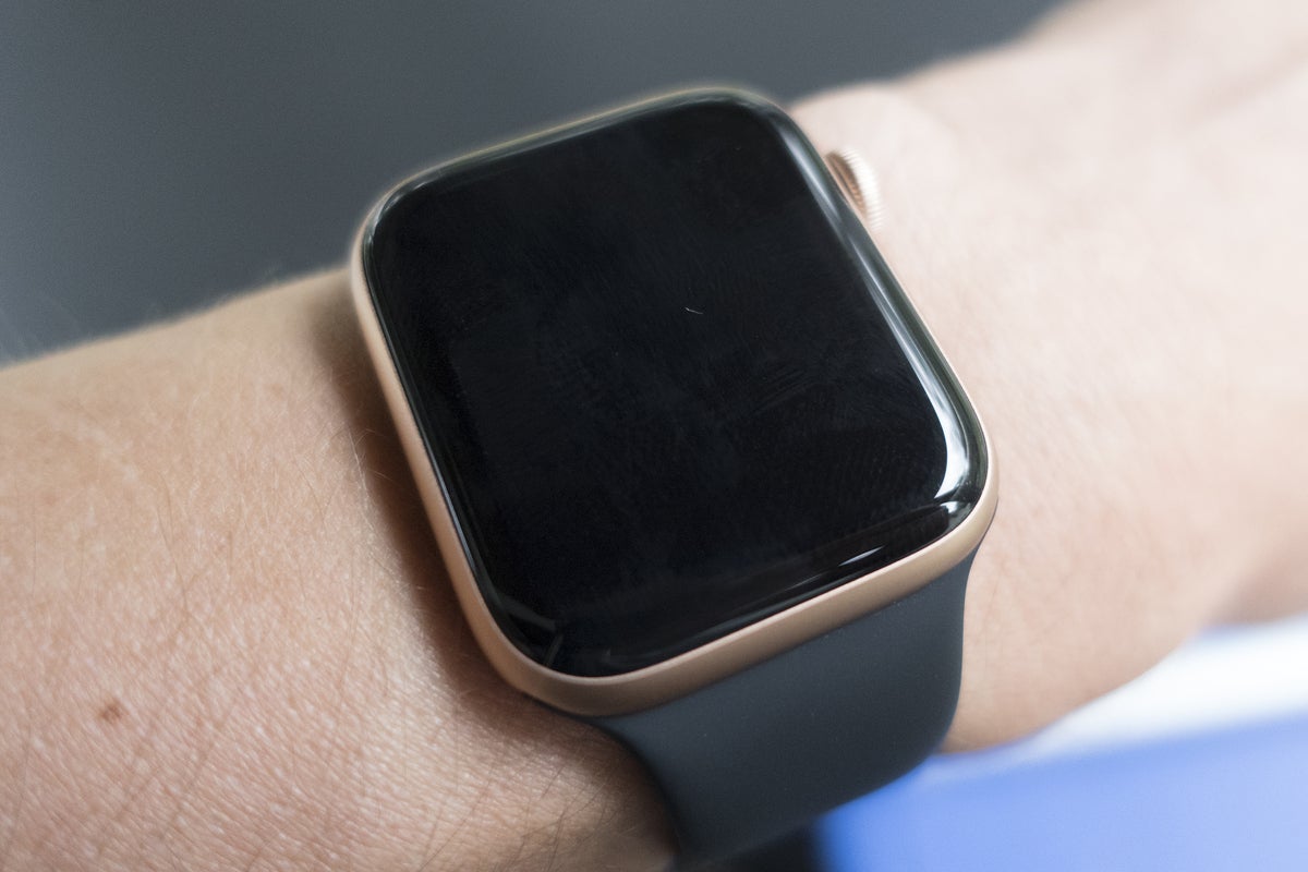 Apple Watch SE review: Back to basics with a blank screen ...
