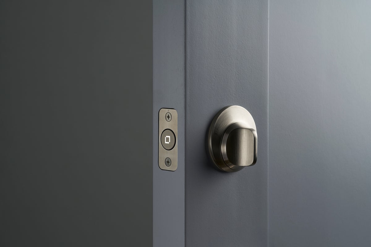 Level Lock Touch Edition Review: This Smart Lock Opens To Your Touch ...