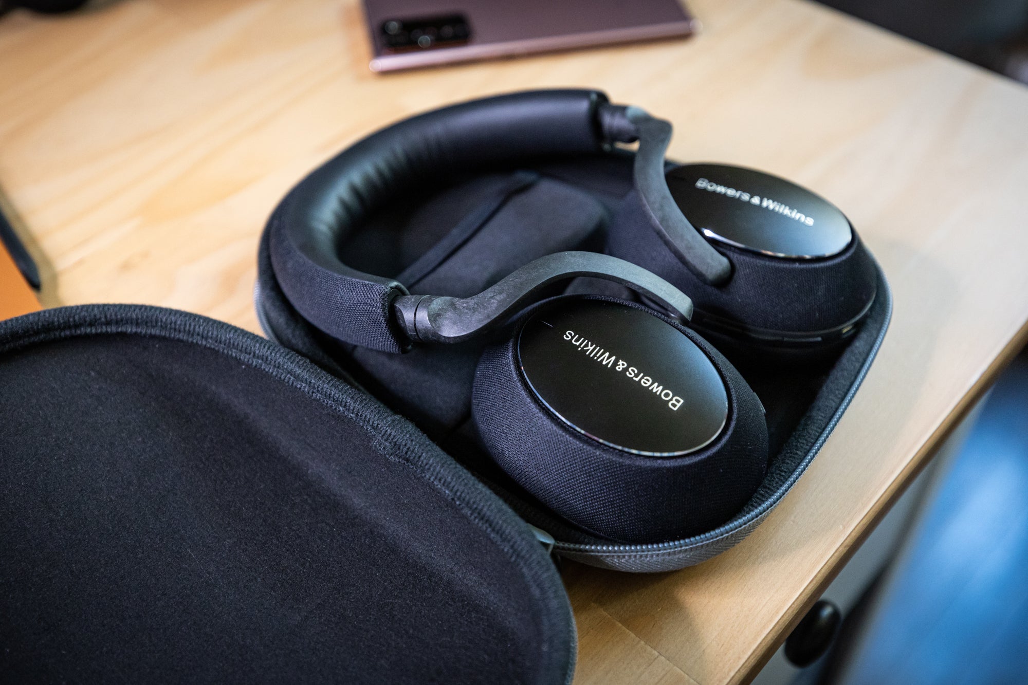 Bowers wilkins p7. Bowers Wilkins px7 Carbon. Bowers Wilkins p7 Carbon. Bowers Wilkins px7 s2. Bowers and Wilkins наушники px 7 Carbon.
