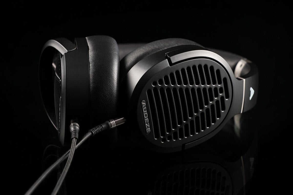 audeze lcd1 black bg