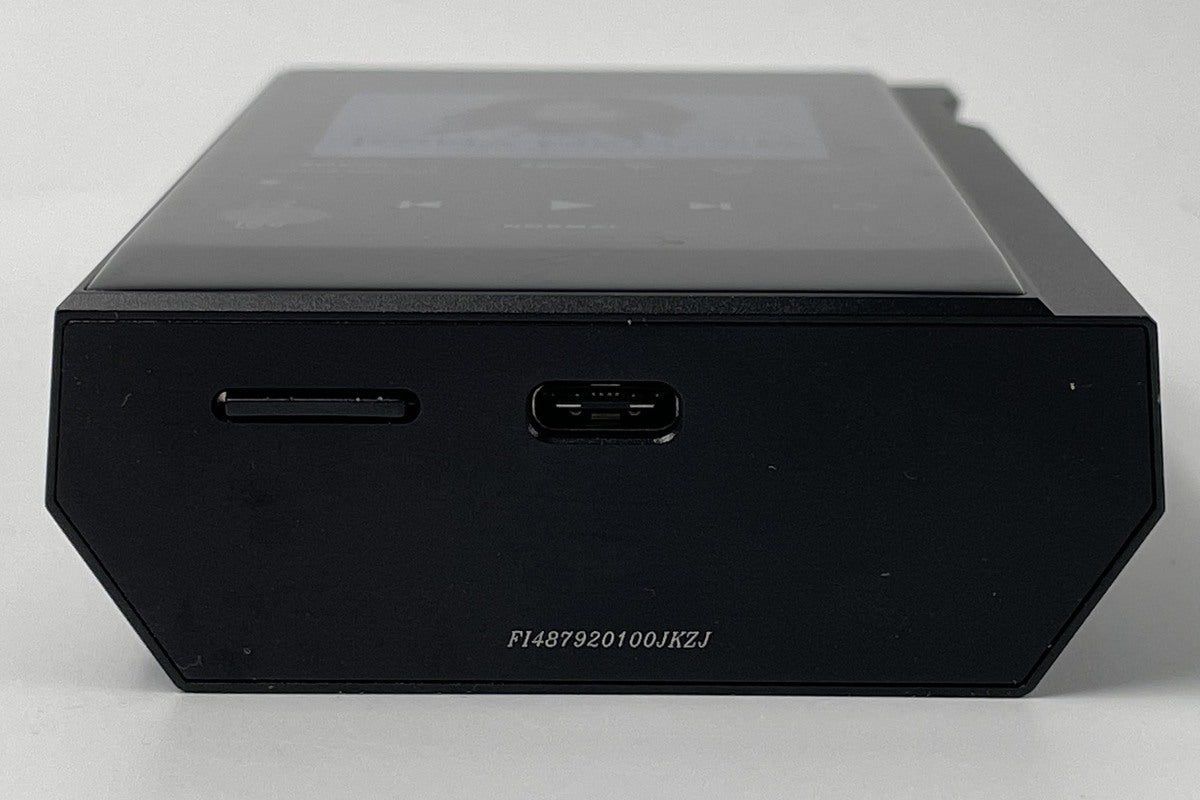 The Kann Alpha has a USB-C port for connectivity and charging.