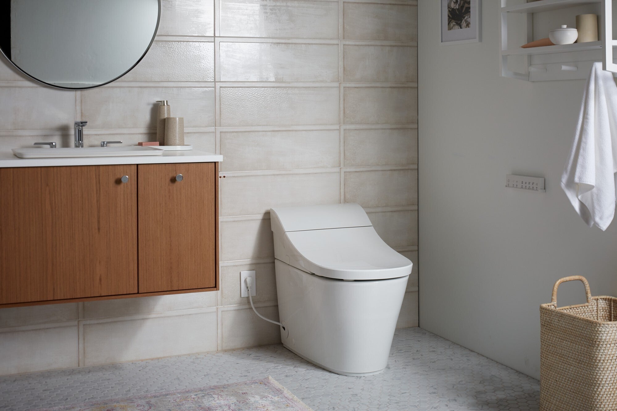 Kohler Expands Its Smart Home Line With The Infinity Experience Tub   Kohler Innate Toilet 2 100872788 Orig 