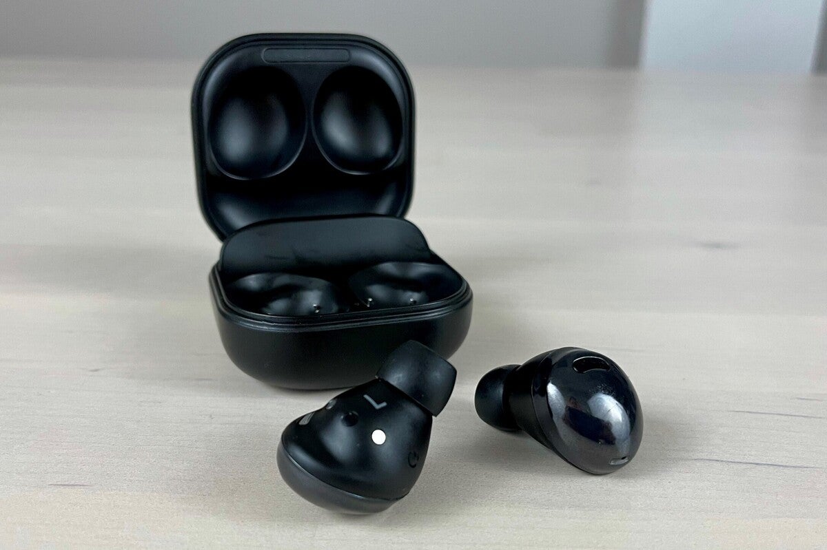 Samsung Galaxy Buds Pro: Unboxing and ears-on impressions | PCWorld