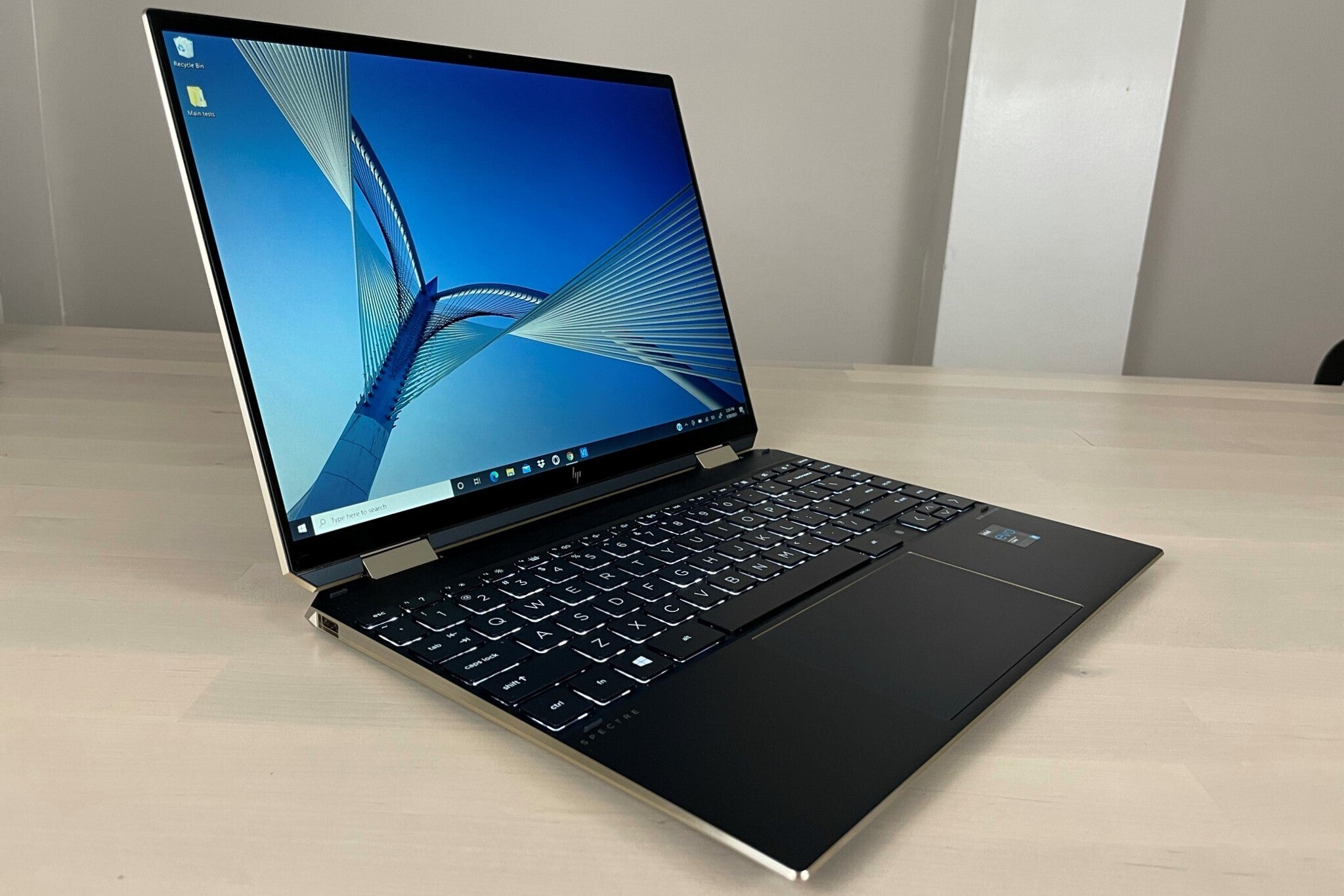 HP Spectre x360 14 1Q881AV – Best thin-and-light laptop