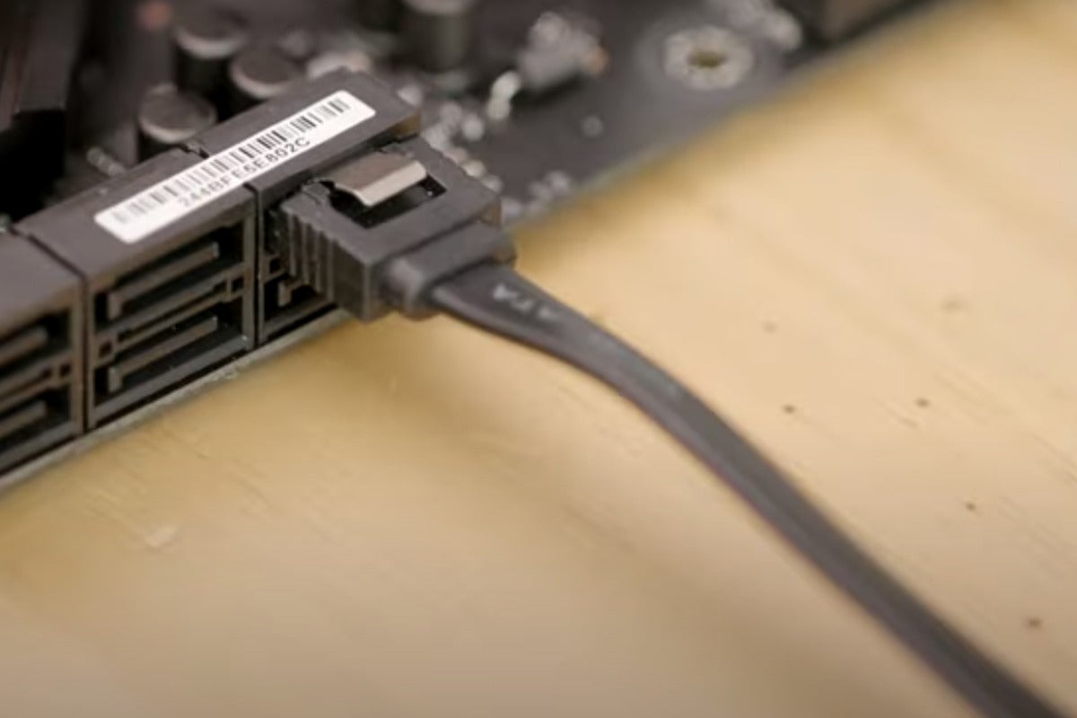 install sata ssd in pc attach sata cable to sata 1 port detail