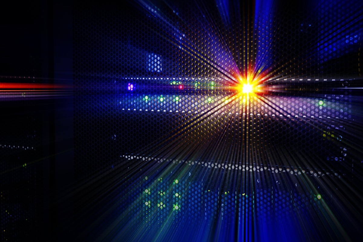 IDGConnect_allflashstorage_shutterstock_388828039_1200x800